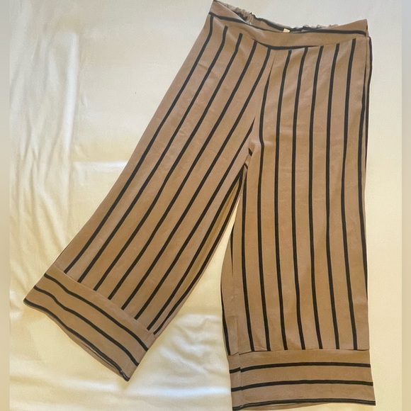 E&M Stripped Pants - Picture 5 of 6